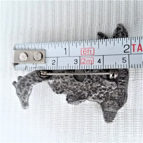 Brooch Noah's Ark VTG Pewter Pin Zoo Animals Signed Giraffe Lion Zebra Unique - Picture 3 of 3